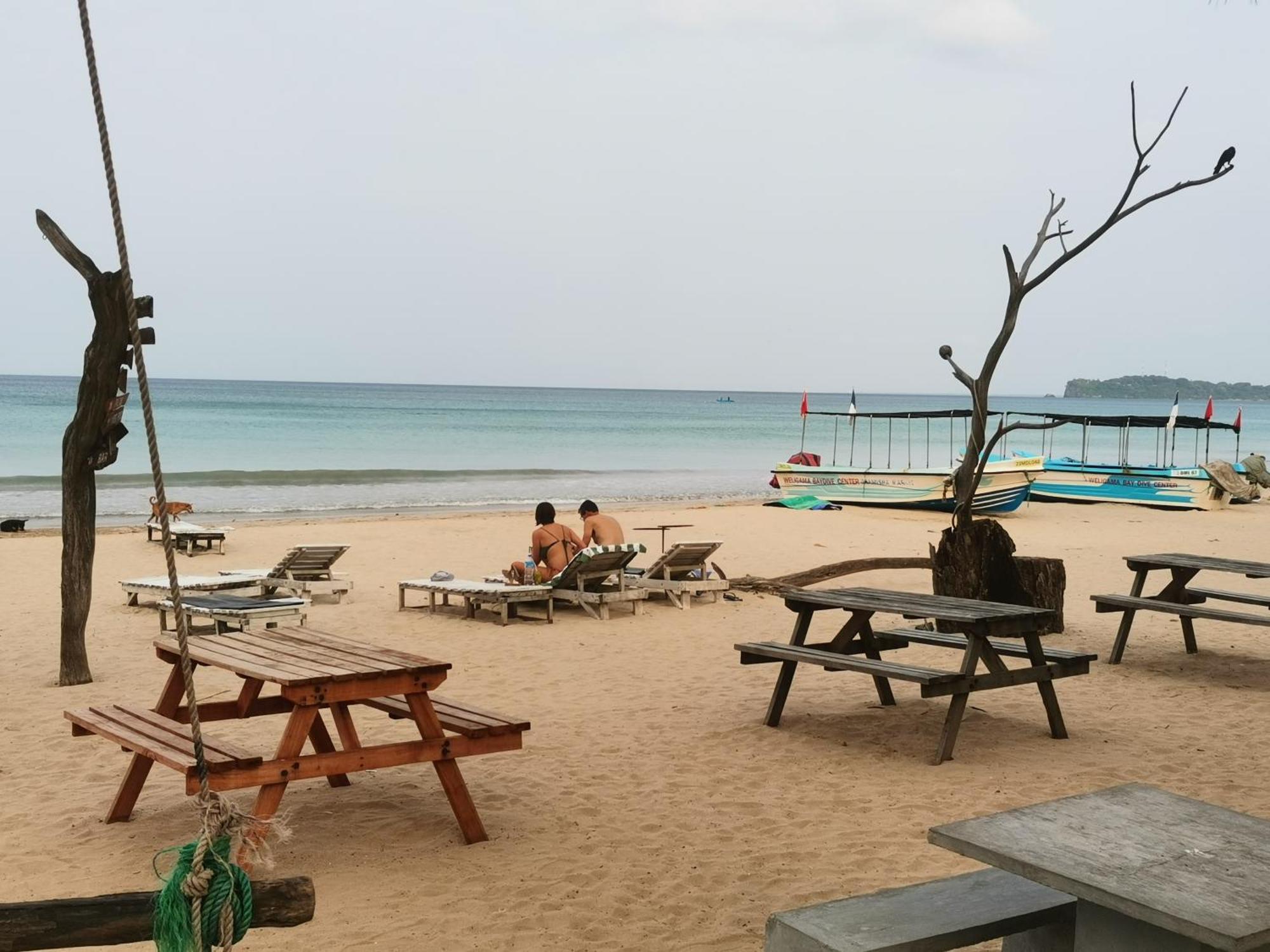 Surf Reef Beach Trincomalee Exterior photo