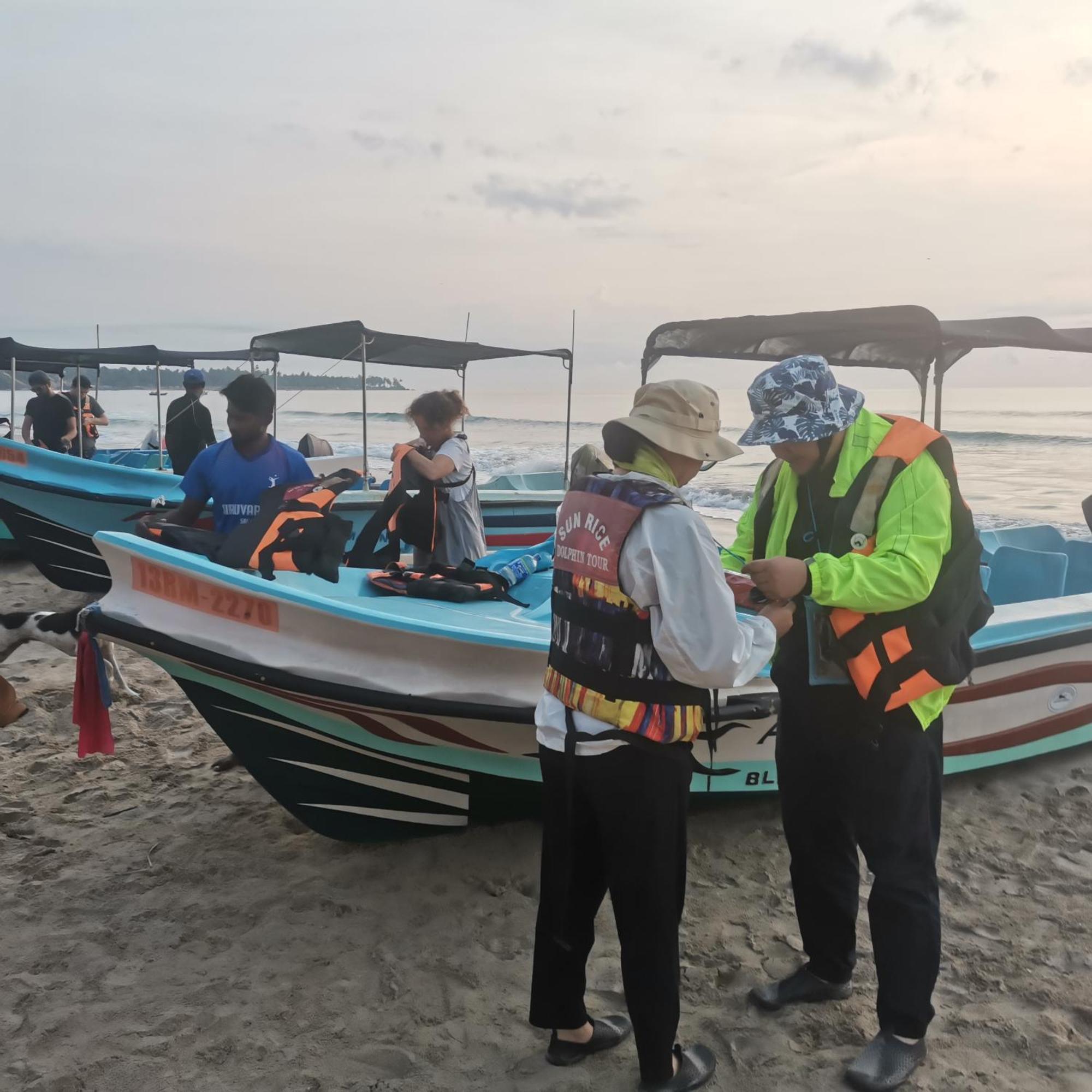 Surf Reef Beach Trincomalee Exterior photo